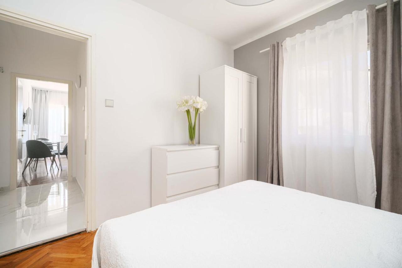 Apartments And Room Anka Vodice Kültér fotó