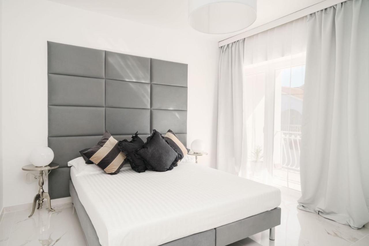 Apartments And Room Anka Vodice Kültér fotó