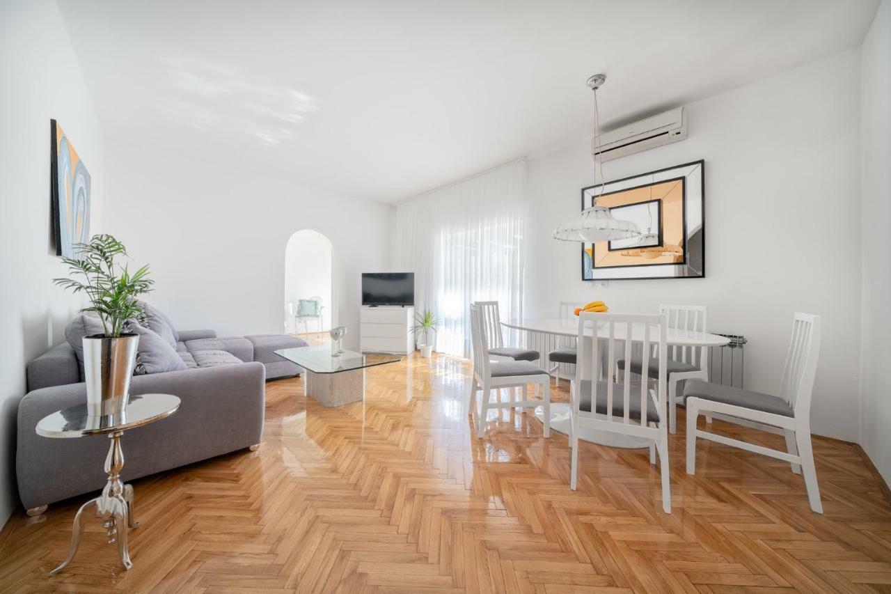 Apartments And Room Anka Vodice Kültér fotó